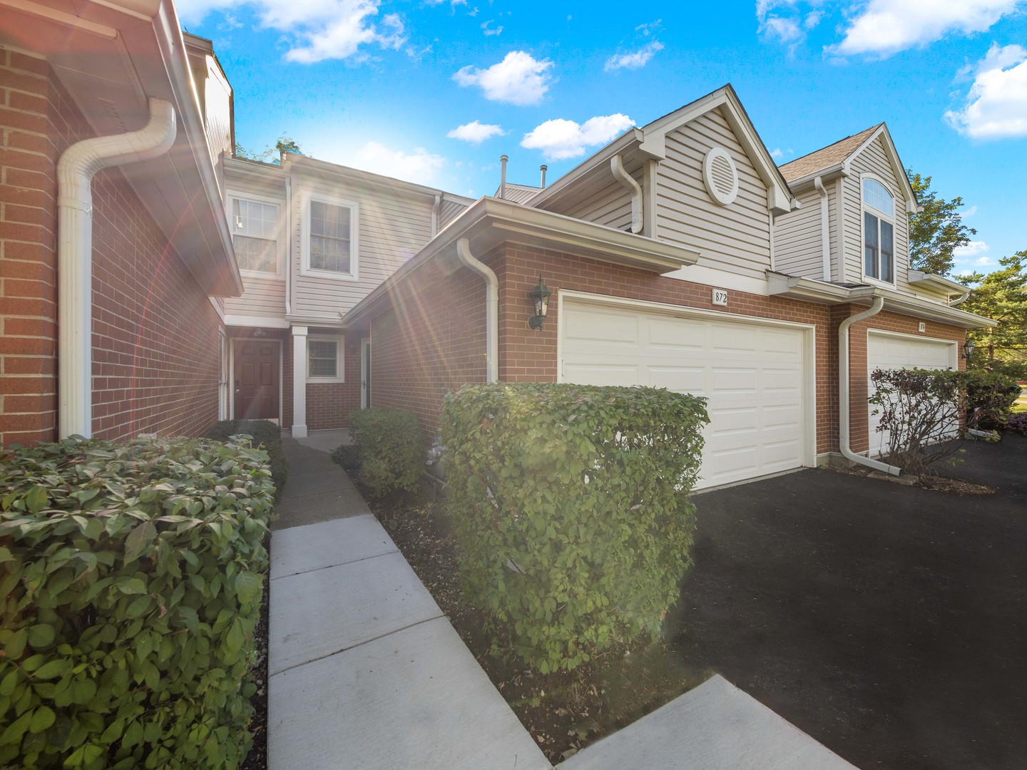 872 Old Checker Road Buffalo Grove, IL 60089 - Photo 1 of 32 Gallery Image 1