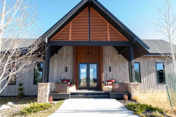 $2,300,000 | 2188 East Haystacker Drive, Eagle, CO 81631