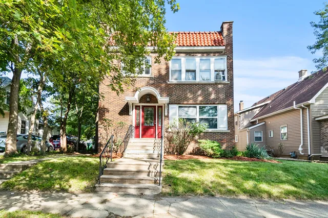 $315,000 | 910 Nicholson Street, Joliet, IL 60435