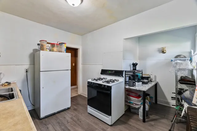 $315,000 | 910 Nicholson Street, Joliet, IL 60435