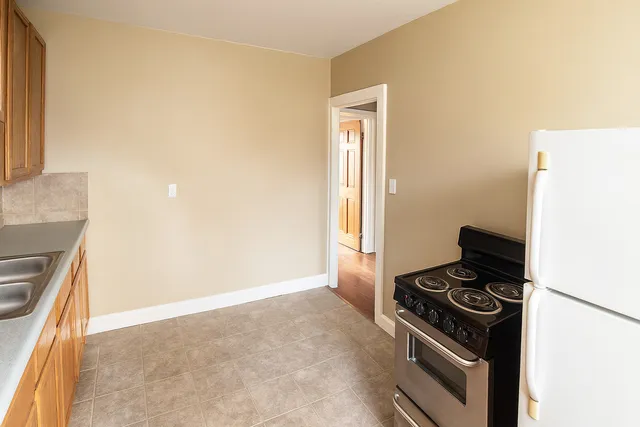 $315,000 | 910 Nicholson Street, Joliet, IL 60435