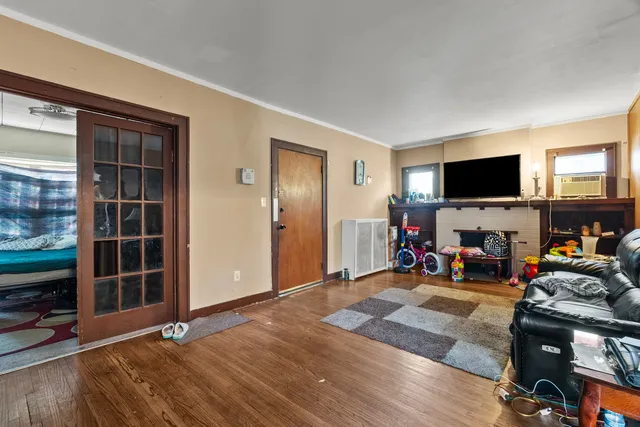 $315,000 | 910 Nicholson Street, Joliet, IL 60435