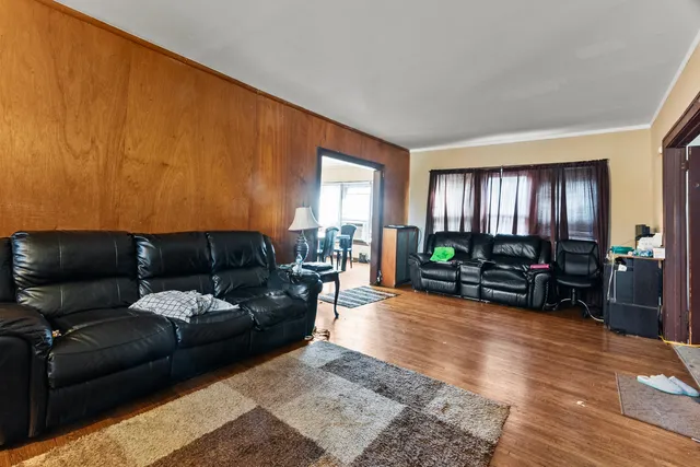 $315,000 | 910 Nicholson Street, Joliet, IL 60435