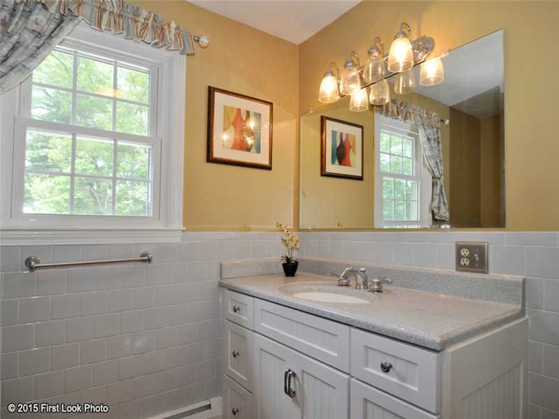 466 Sowams Road Barrington, RI 02806 - Photo 24 of 25 Bathroom.