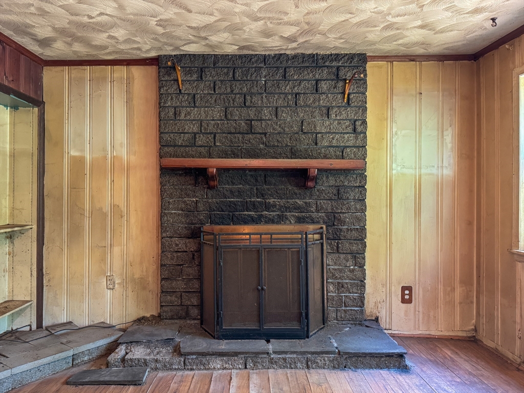 332 Batchelor Street Granby, MA 01033 - Photo 6 of 33