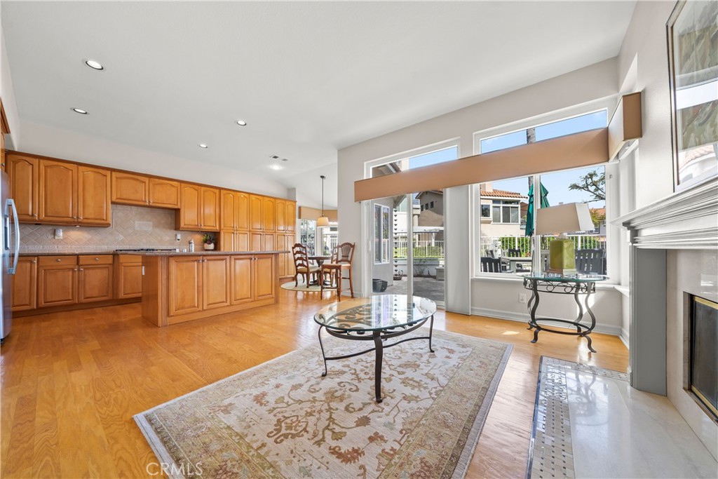 311 Long Point Long Beach, CA 90803 - Photo 12 of 29