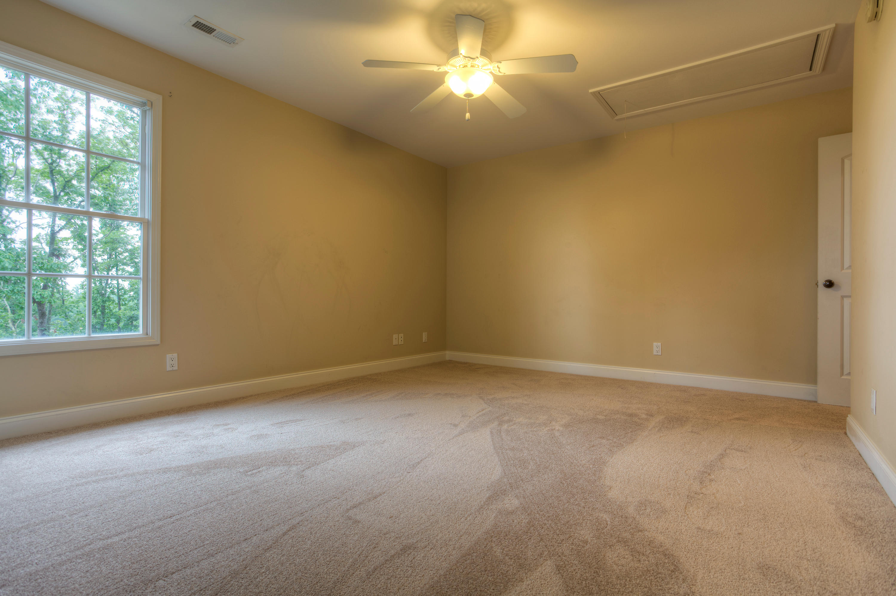 12341 Comblain Road Knoxville, TN 37934 - Photo 21 of 39 Bedroom Three with Shared Bath_001