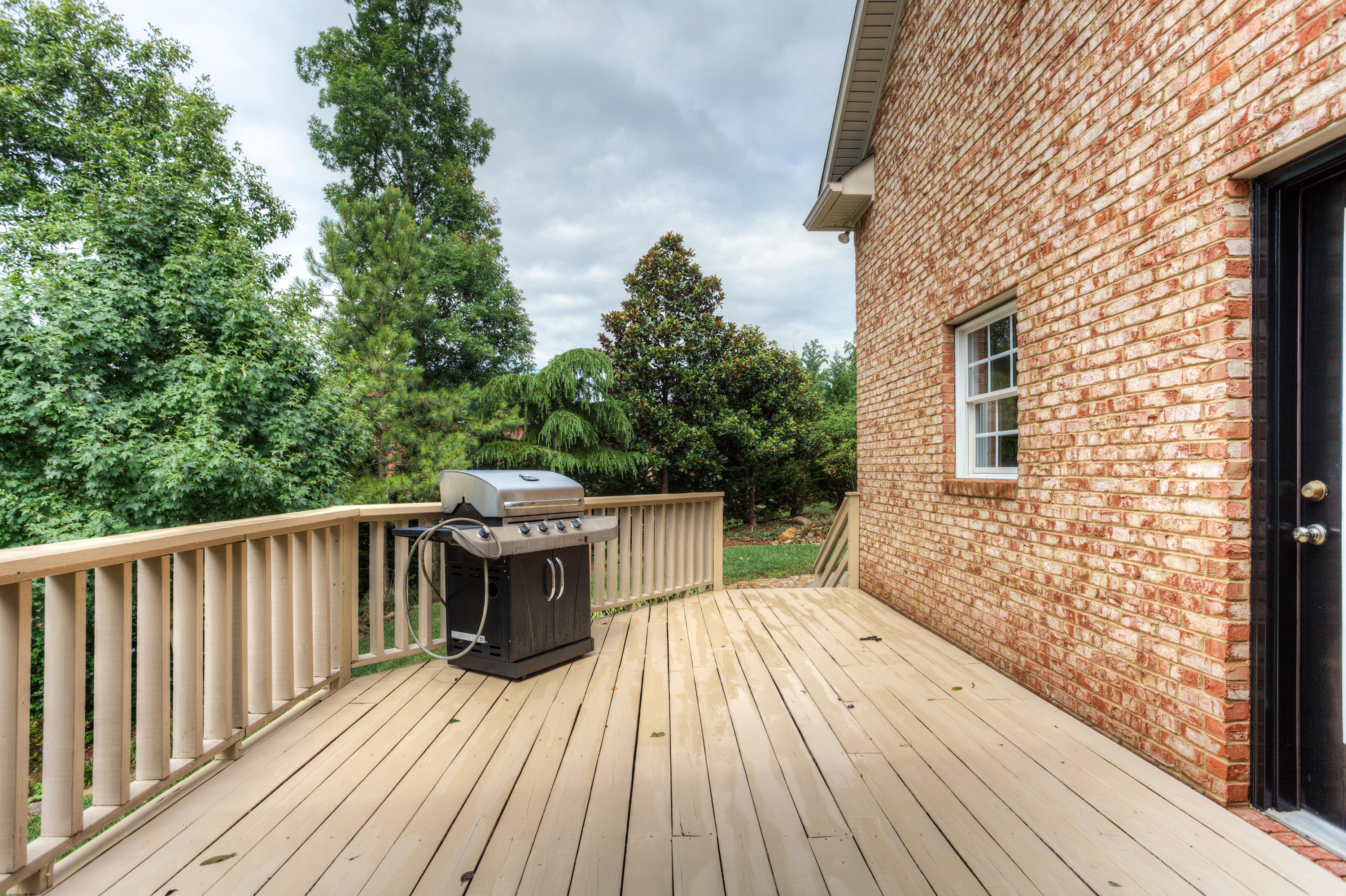 12341 Comblain Road Knoxville, TN 37934 - Photo 30 of 39 Deck_001