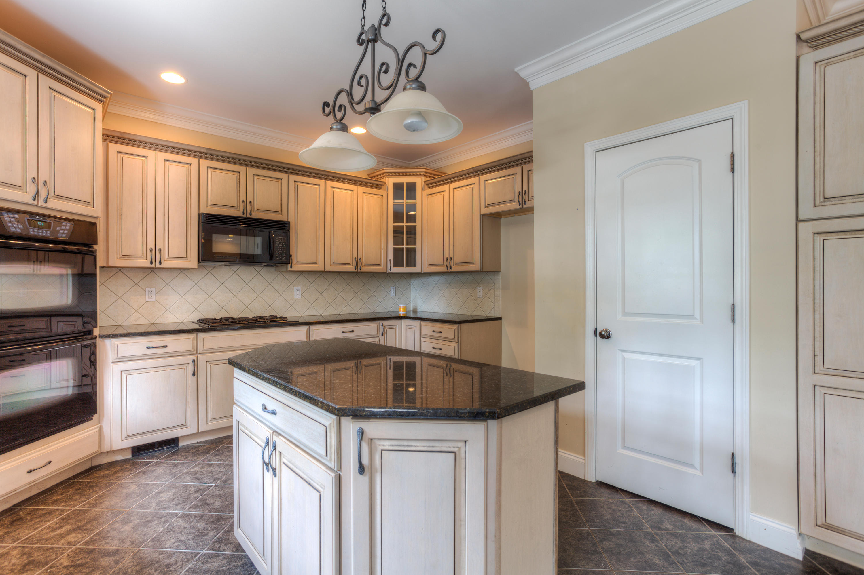 12341 Comblain Road Knoxville, TN 37934 - Photo 5 of 39 Kitchen_002