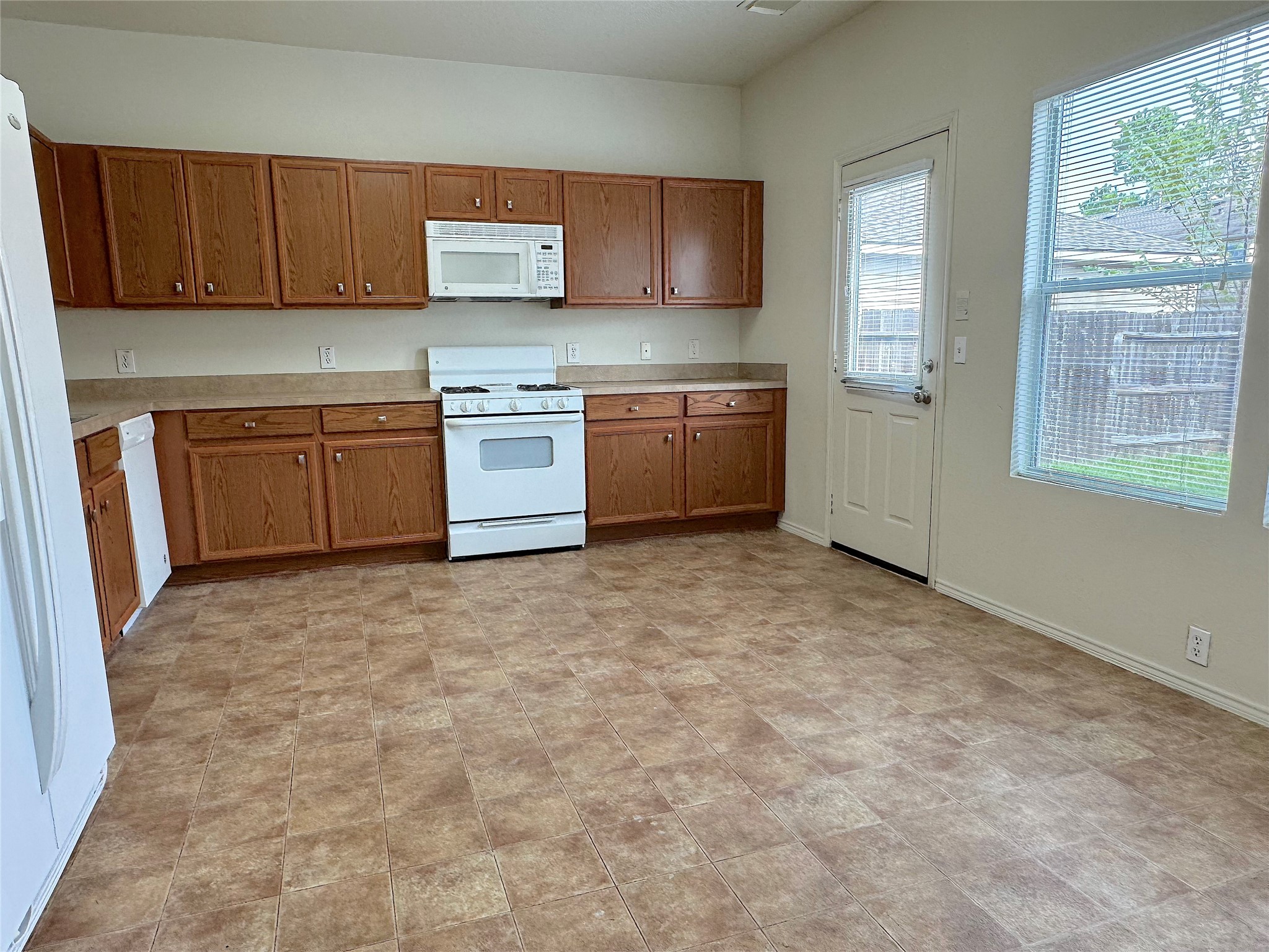 Big Kitchen with gas range
