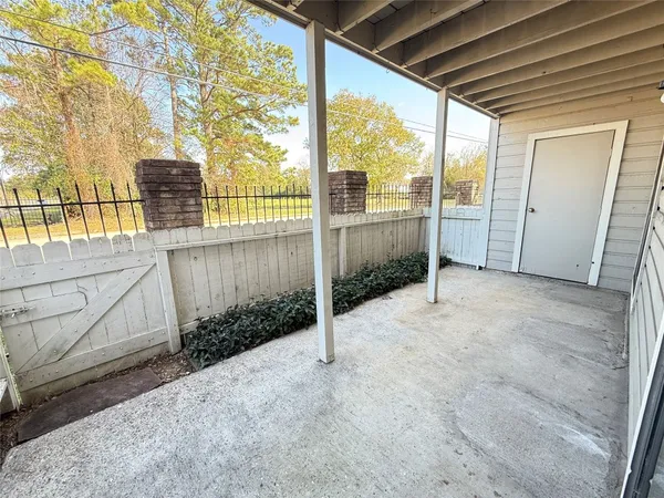 $105,000 | 17401 Red Oak Drive, Unit 61, Houston, TX 77090