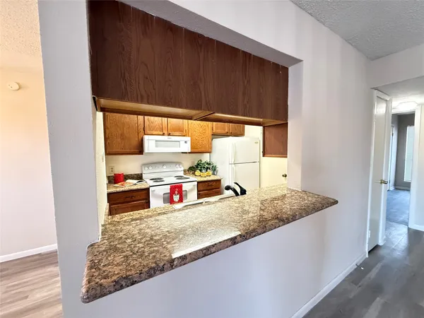 $105,000 | 17401 Red Oak Drive, Unit 61, Houston, TX 77090