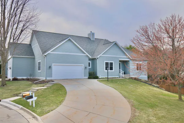 $855,000 | 21 Settler Hill Circle, Madison, WI 53717