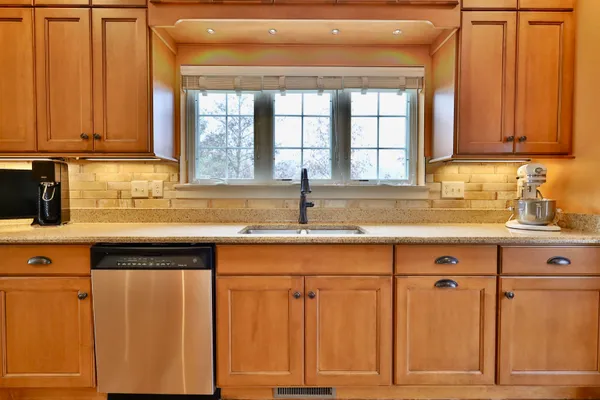 $855,000 | 21 Settler Hill Circle, Madison, WI 53717