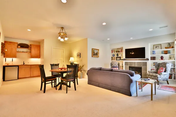 $855,000 | 21 Settler Hill Circle, Madison, WI 53717