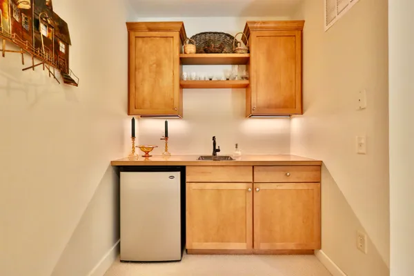 $855,000 | 21 Settler Hill Circle, Madison, WI 53717