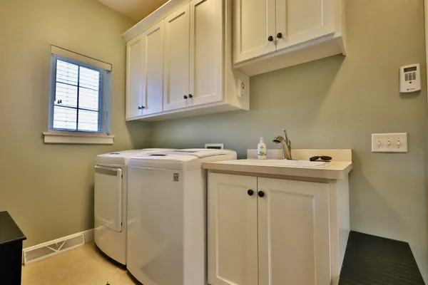 $855,000 | 21 Settler Hill Circle, Madison, WI 53717