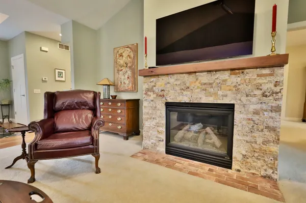 $855,000 | 21 Settler Hill Circle, Madison, WI 53717