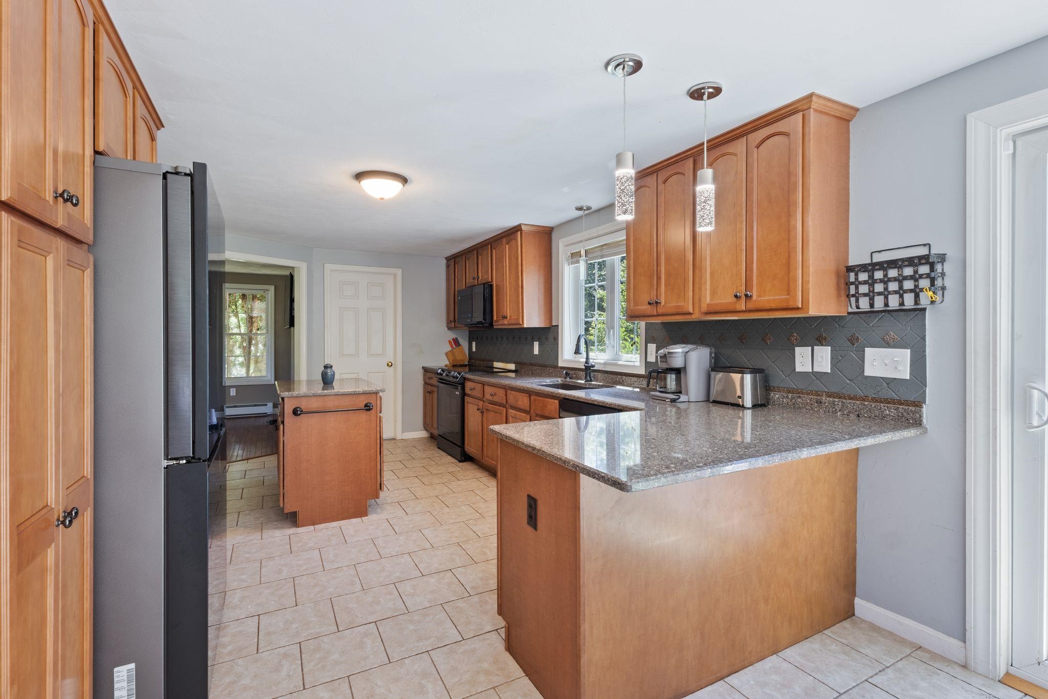240 Old Nottingham Road Epping, NH 03042 - Photo 9 of 35