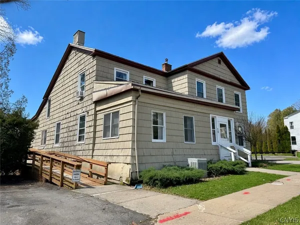 $335,000 | 15 Sullivan Street, Cazenovia, NY 13035