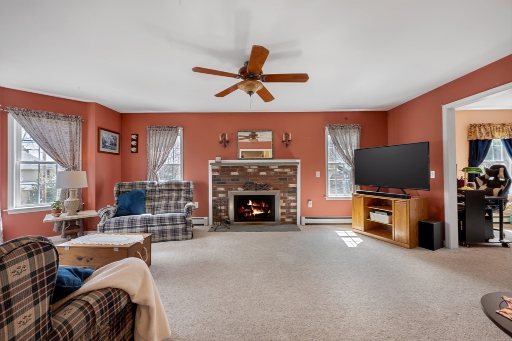 31 Glen Echo Shore Road Charlton, MA 01507 - Photo 9 of 36