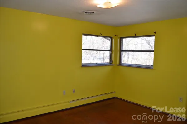 $1,800 | 516 South Green Street, Statesville, NC 28677