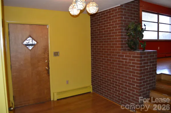 $1,800 | 516 South Green Street, Statesville, NC 28677