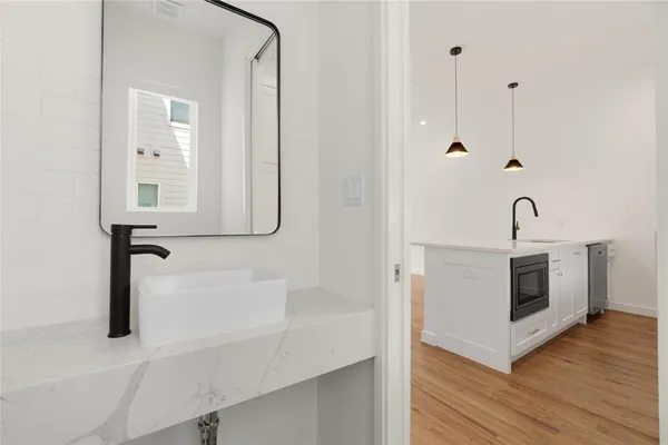 $3,295 | 6319 Richmond Avenue, Unit 109, Dallas, TX 75214