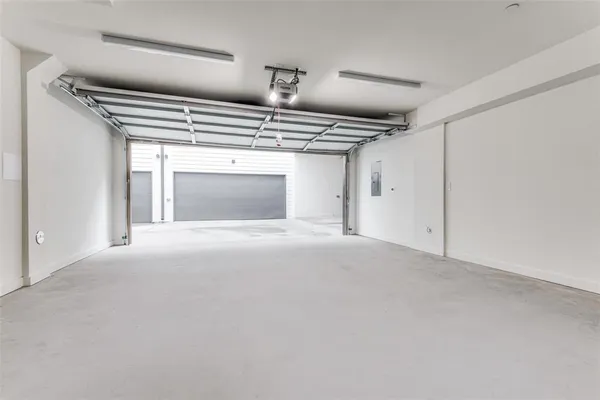 $3,295 | 6319 Richmond Avenue, Unit 109, Dallas, TX 75214