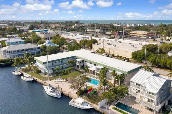 $340,000 | 5301 Ocean Terrace, Unit 1, Marathon, FL 33050