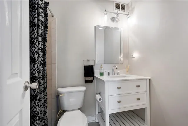 $249,900 | 6833 North Kedzie Avenue, Unit 1113, Chicago, IL 60645