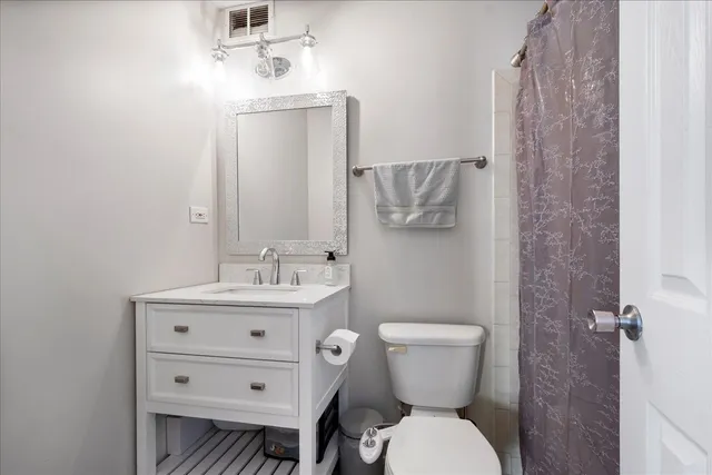 $249,900 | 6833 North Kedzie Avenue, Unit 1113, Chicago, IL 60645