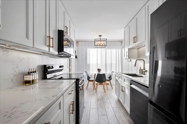 $249,900 | 6833 North Kedzie Avenue, Unit 1113, Chicago, IL 60645