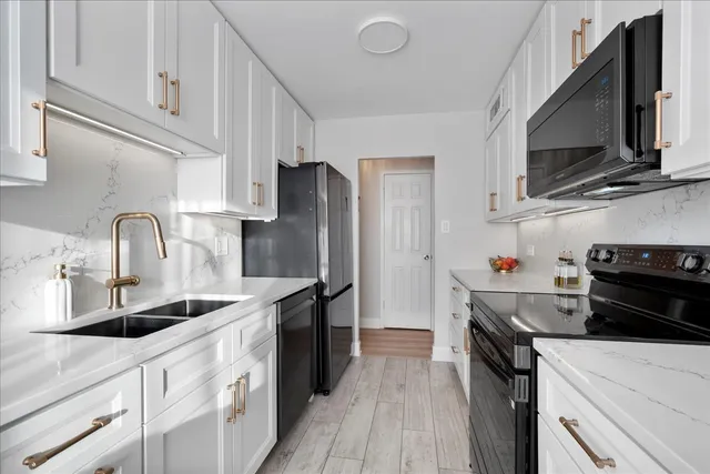 $249,900 | 6833 North Kedzie Avenue, Unit 1113, Chicago, IL 60645