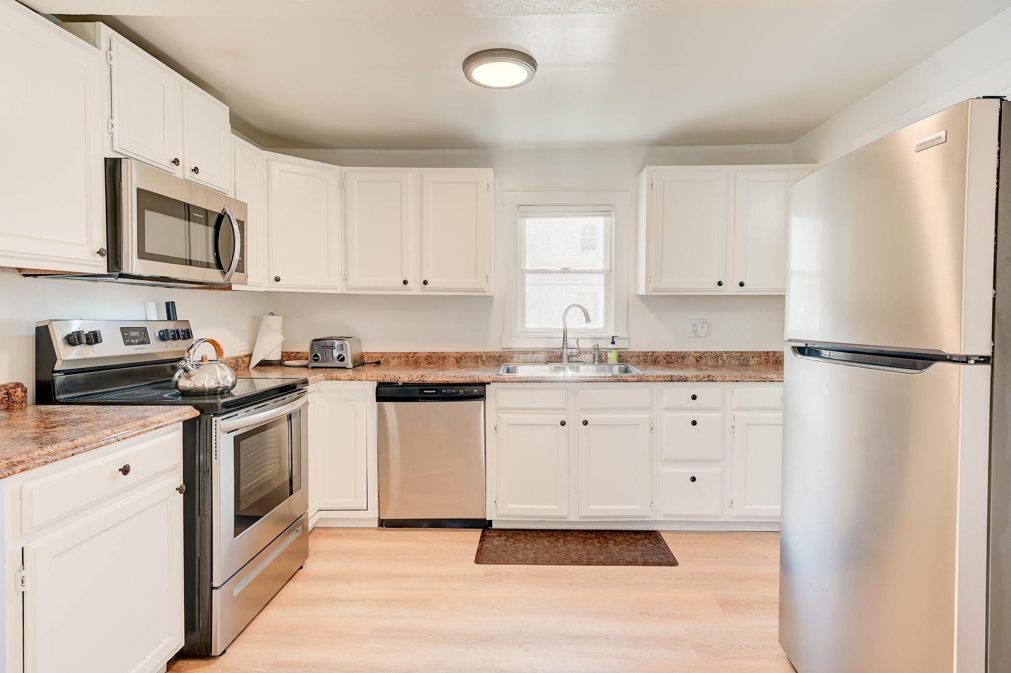 222 Hobbs Street Conway, NH 03818 - Photo 4 of 35
