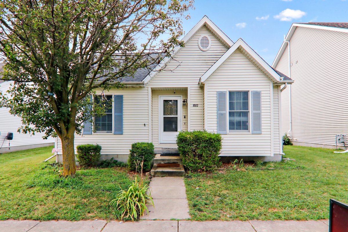 1003 Perry Lane Normal, IL 61761 - Photo 1 of 12 Gallery Image 1