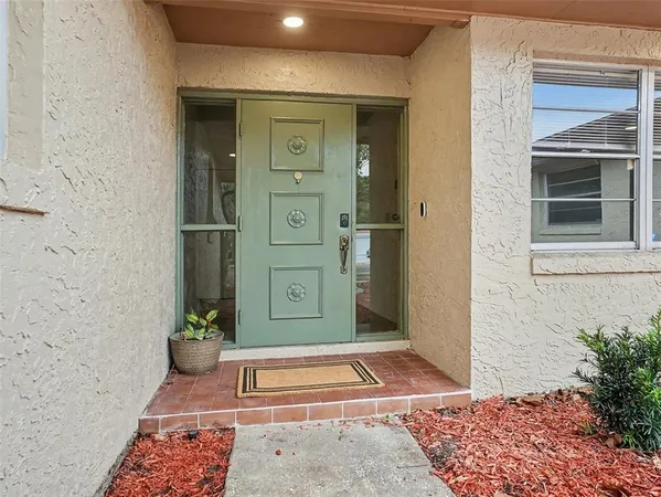 a view of entryway with a rug