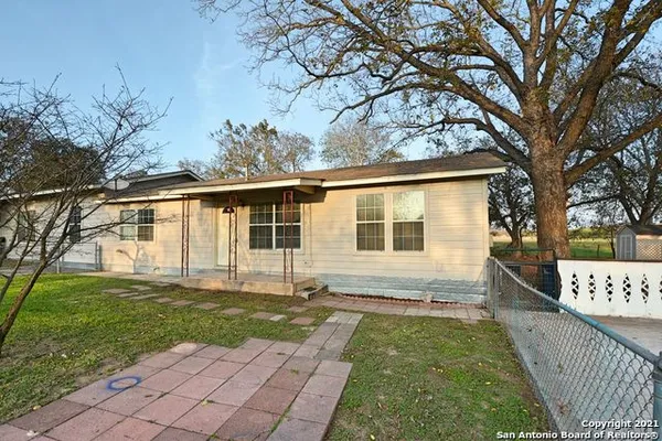$1,500 | 1401 Coco Lane, Unit A, New Braunfels, TX 78130