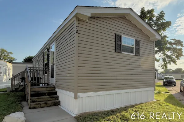$35,999 | 72 North Green Meadow Street Southeast, Grand Rapids, MI 49548