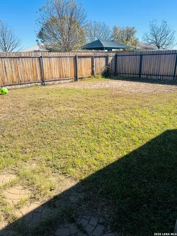 $1,800 | 108 Weeping Willow, Uvalde, TX 78801