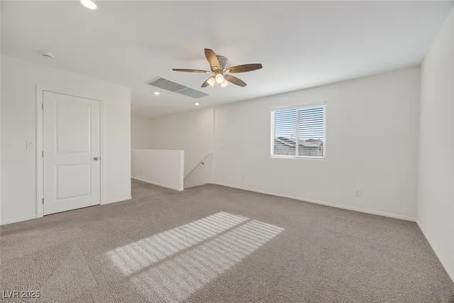 $2,550 | 9546 Wayfarer Seek Court, Las Vegas, NV 89139