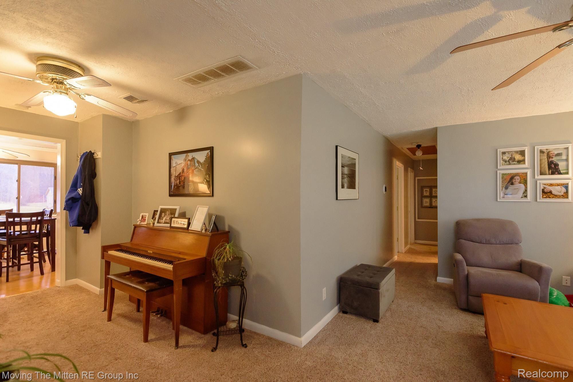 45781 Harris Road Belleville, MI 48111 - Photo 5 of 39 MTM_45781_harris-24.jpg