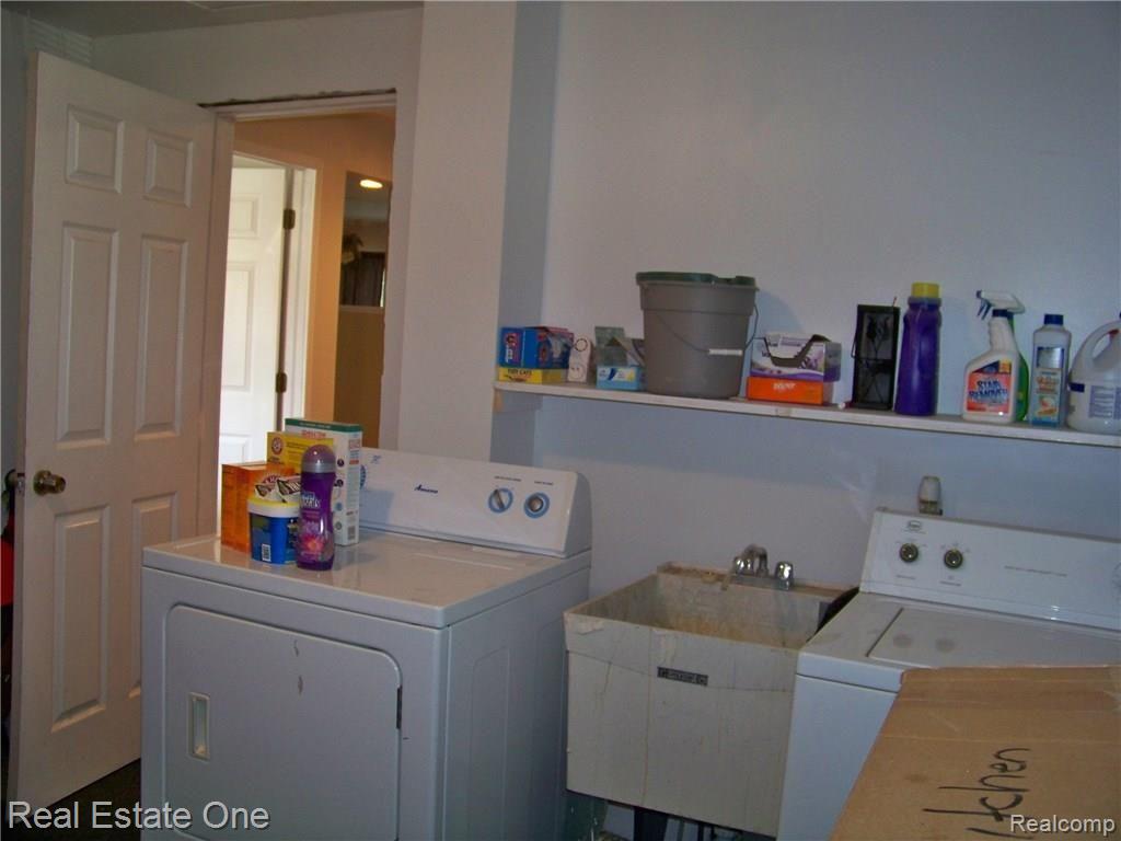 276 North St John Road Highland, MI 48357 - Photo 13 of 30 2013-08-21 10.13