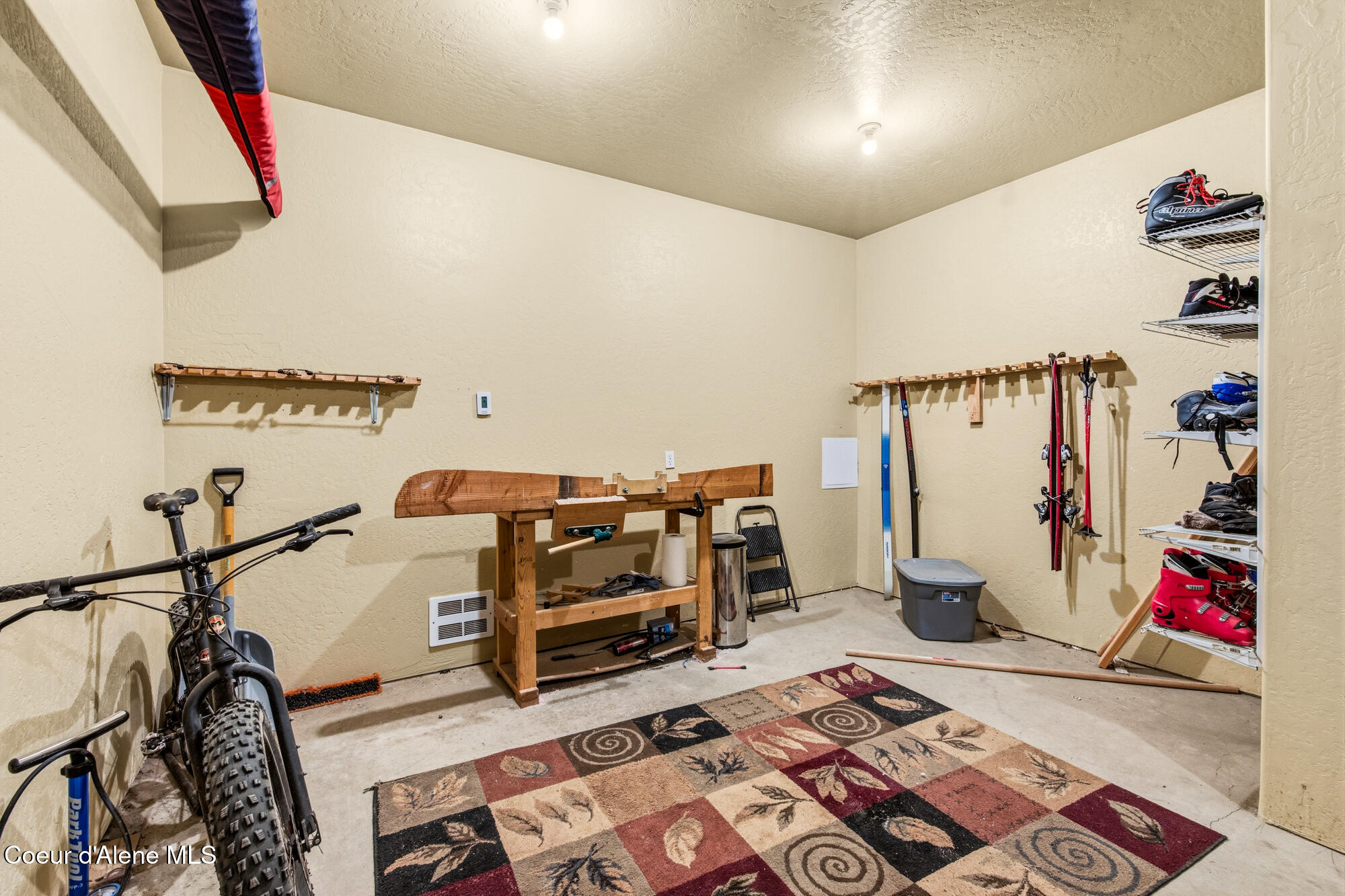195 Snowplow Road, Unit A Sandpoint, ID 83864 - Photo 23 of 30 023