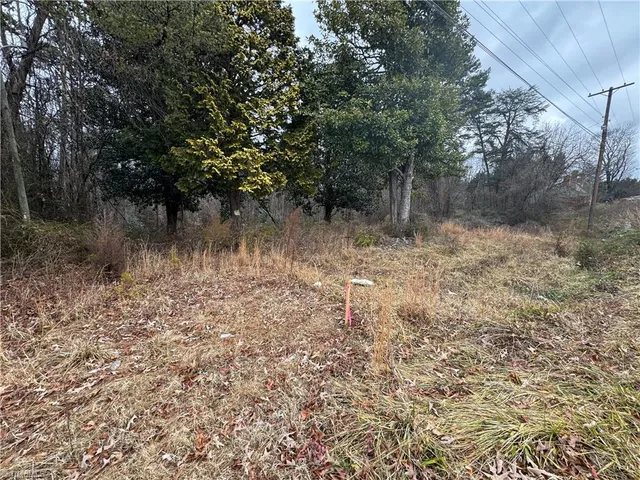 $60,000 | 349 East King Street, King, NC 27021