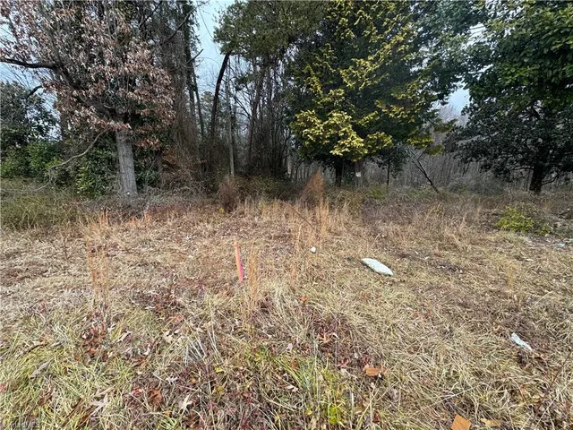 $60,000 | 349 East King Street, King, NC 27021