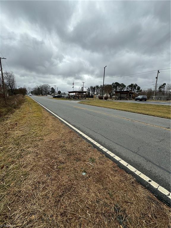 349 East King Street King, NC 27021 - Photo 3 of 19