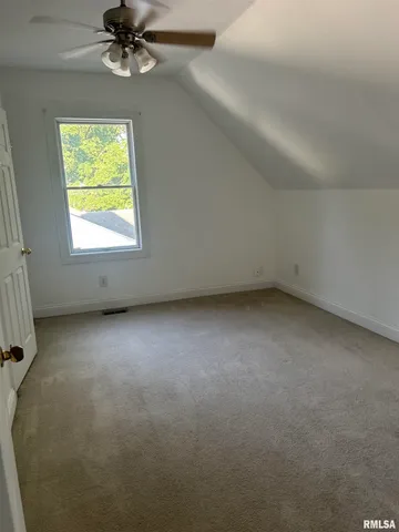 $189,000 | 121 East Court Street, Farmington, IL 61531