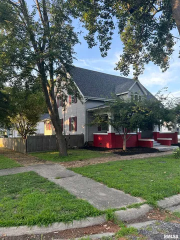 $189,000 | 121 East Court Street, Farmington, IL 61531