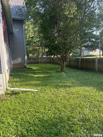 $189,000 | 121 East Court Street, Farmington, IL 61531